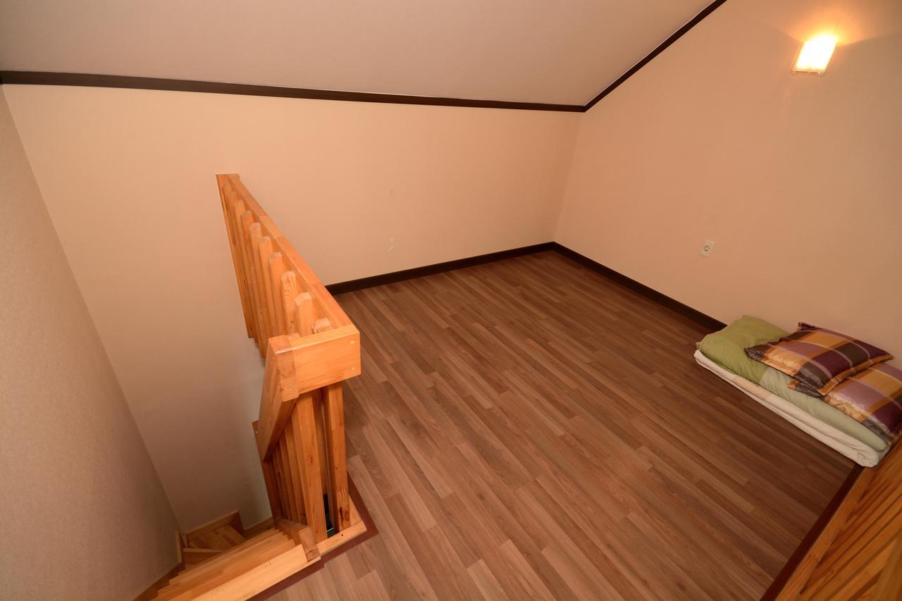 แทอา อูลลึง รีสอร์ต Hotel Ulleung ภายนอก รูปภาพ