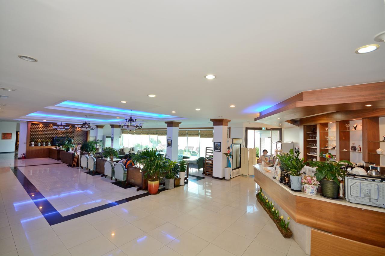แทอา อูลลึง รีสอร์ต Hotel Ulleung ภายนอก รูปภาพ