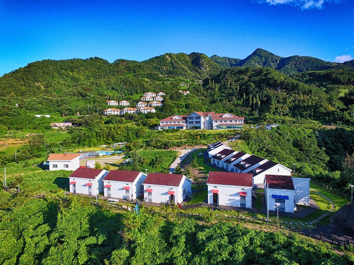 แทอา อูลลึง รีสอร์ต Hotel Ulleung ภายนอก รูปภาพ