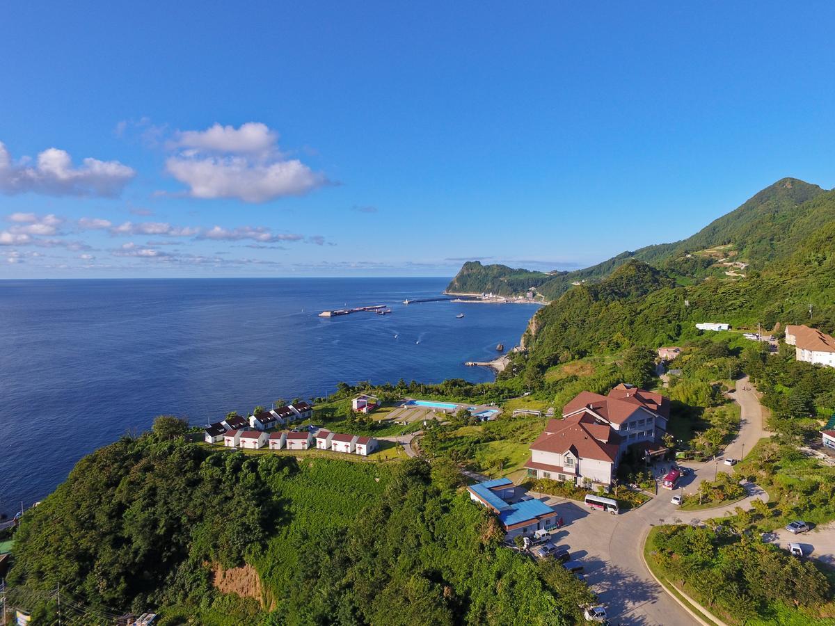 แทอา อูลลึง รีสอร์ต Hotel Ulleung ภายนอก รูปภาพ