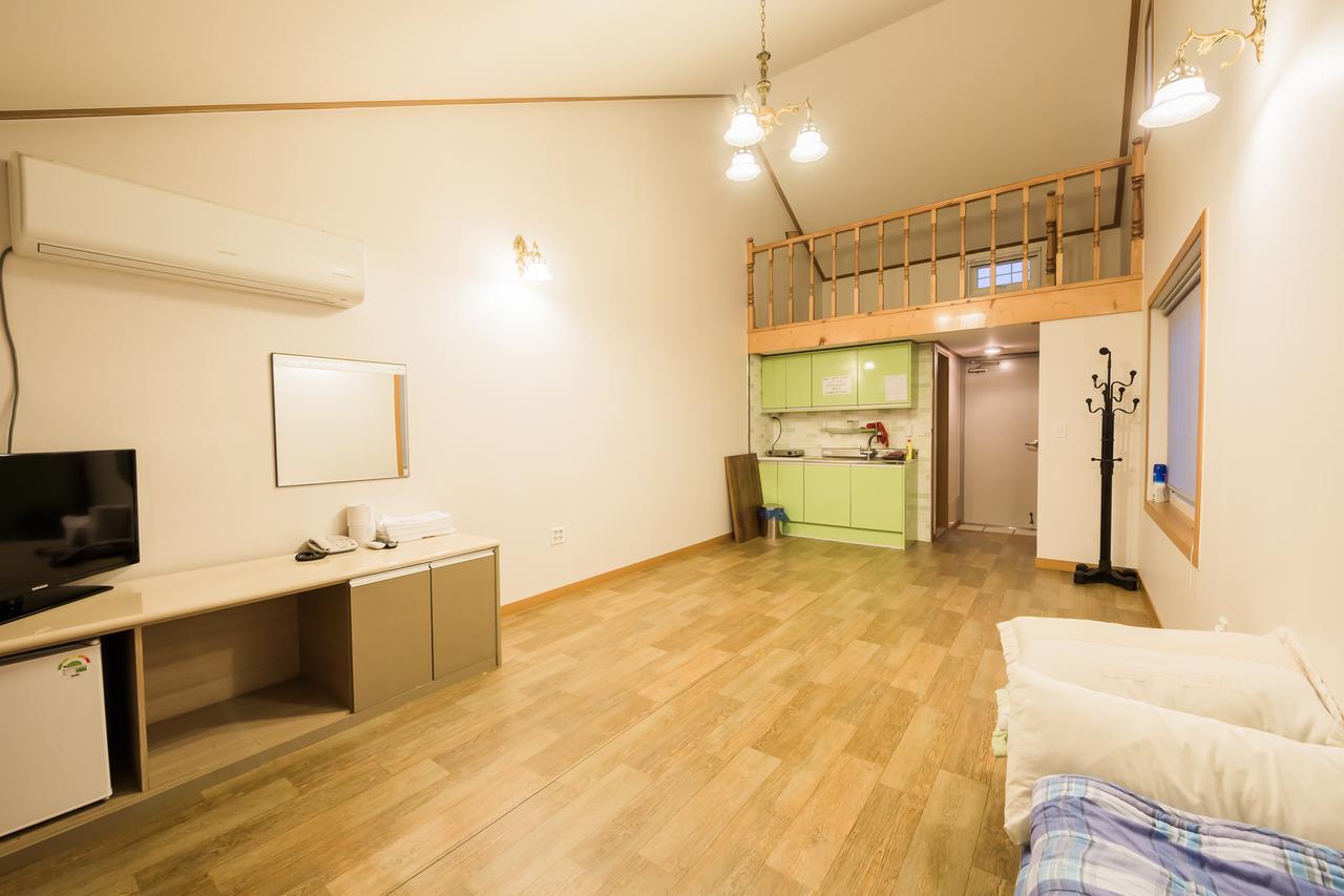 แทอา อูลลึง รีสอร์ต Hotel Ulleung ภายนอก รูปภาพ
